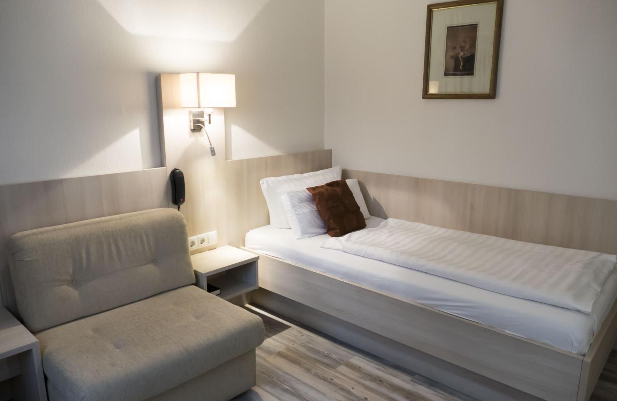 Hotel Excelsior Kassel Quarto foto