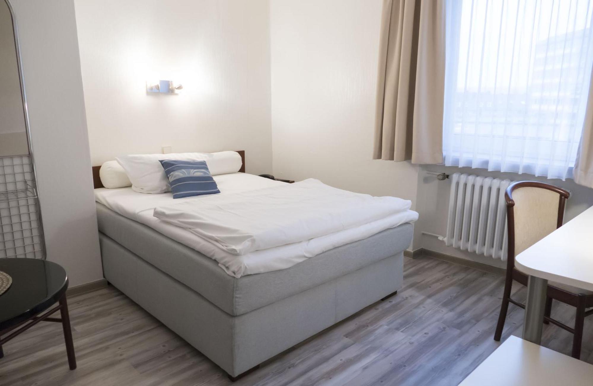 Hotel Excelsior Kassel Quarto foto