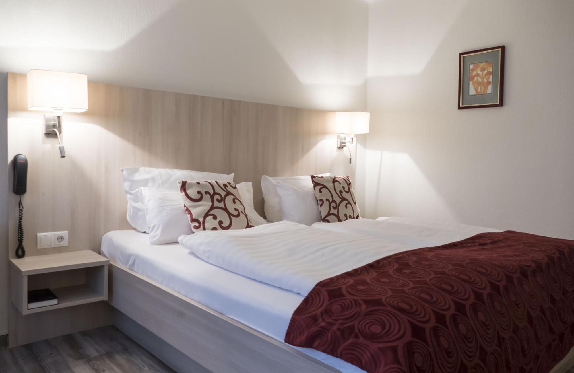 Hotel Excelsior Kassel Quarto foto