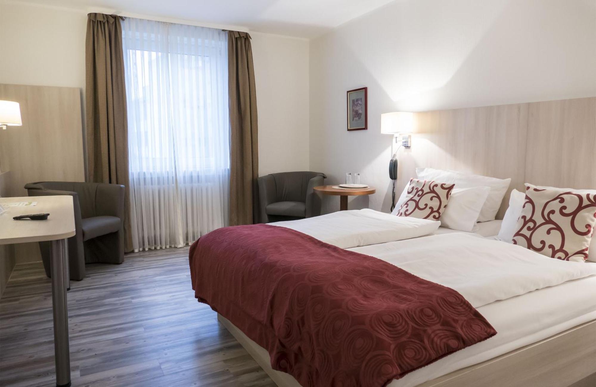 Hotel Excelsior Kassel Quarto foto